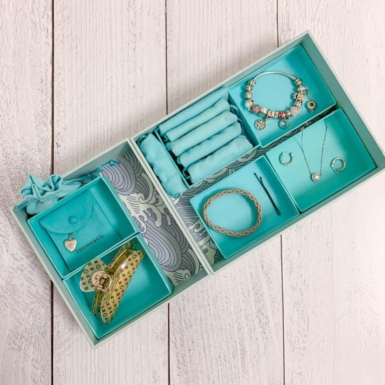 DIY jewelry box using Tiffany boxes