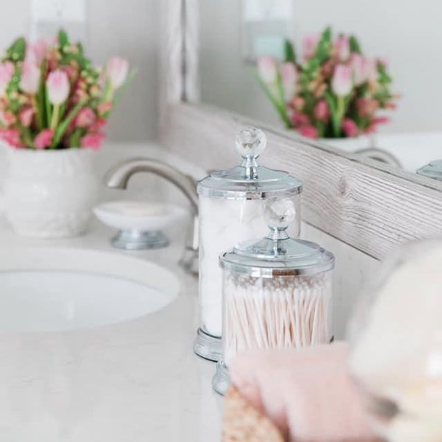 How to declutter your bathroom vanity